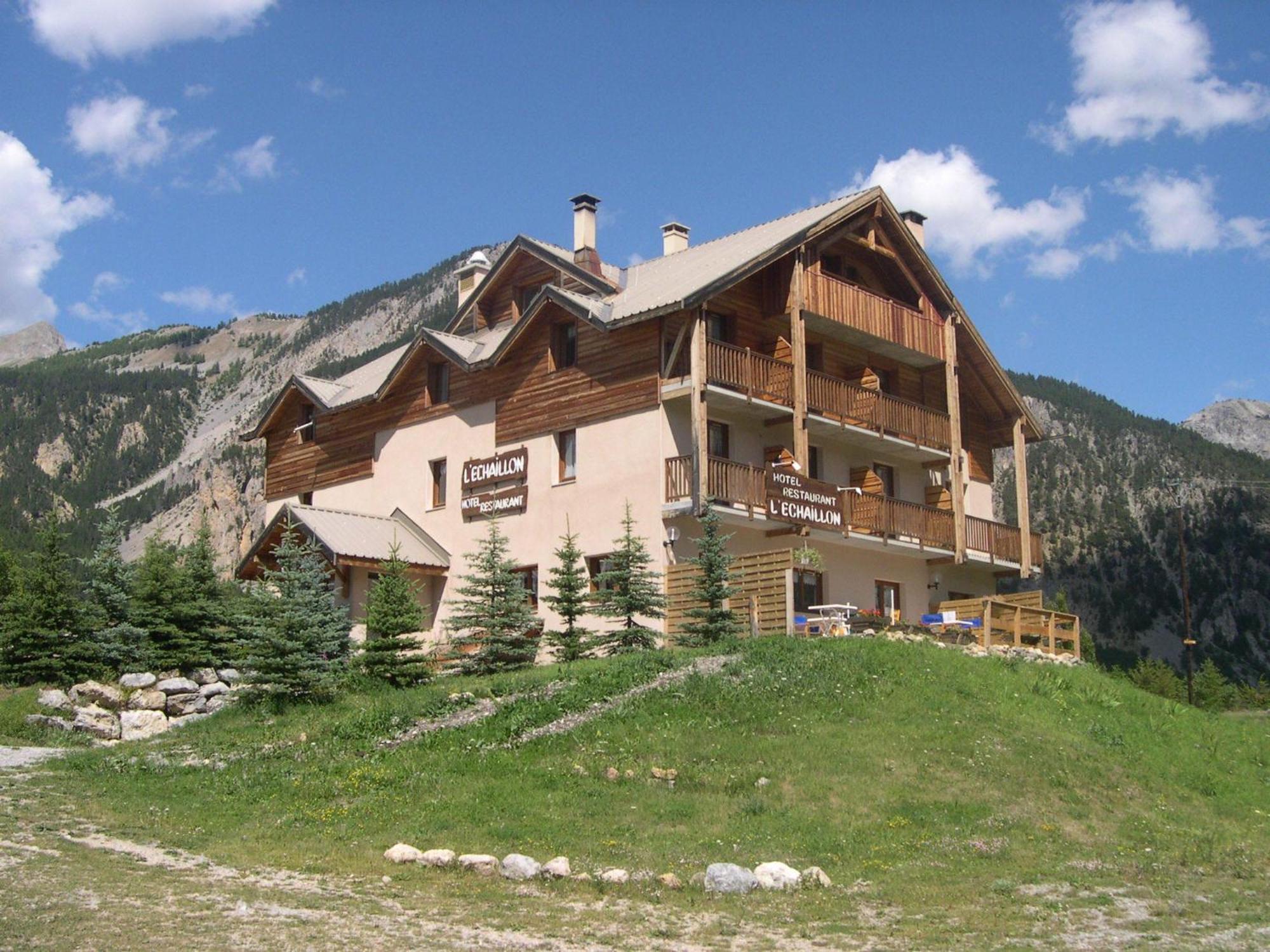 Hotel L'Echaillon Nevache Exterior photo