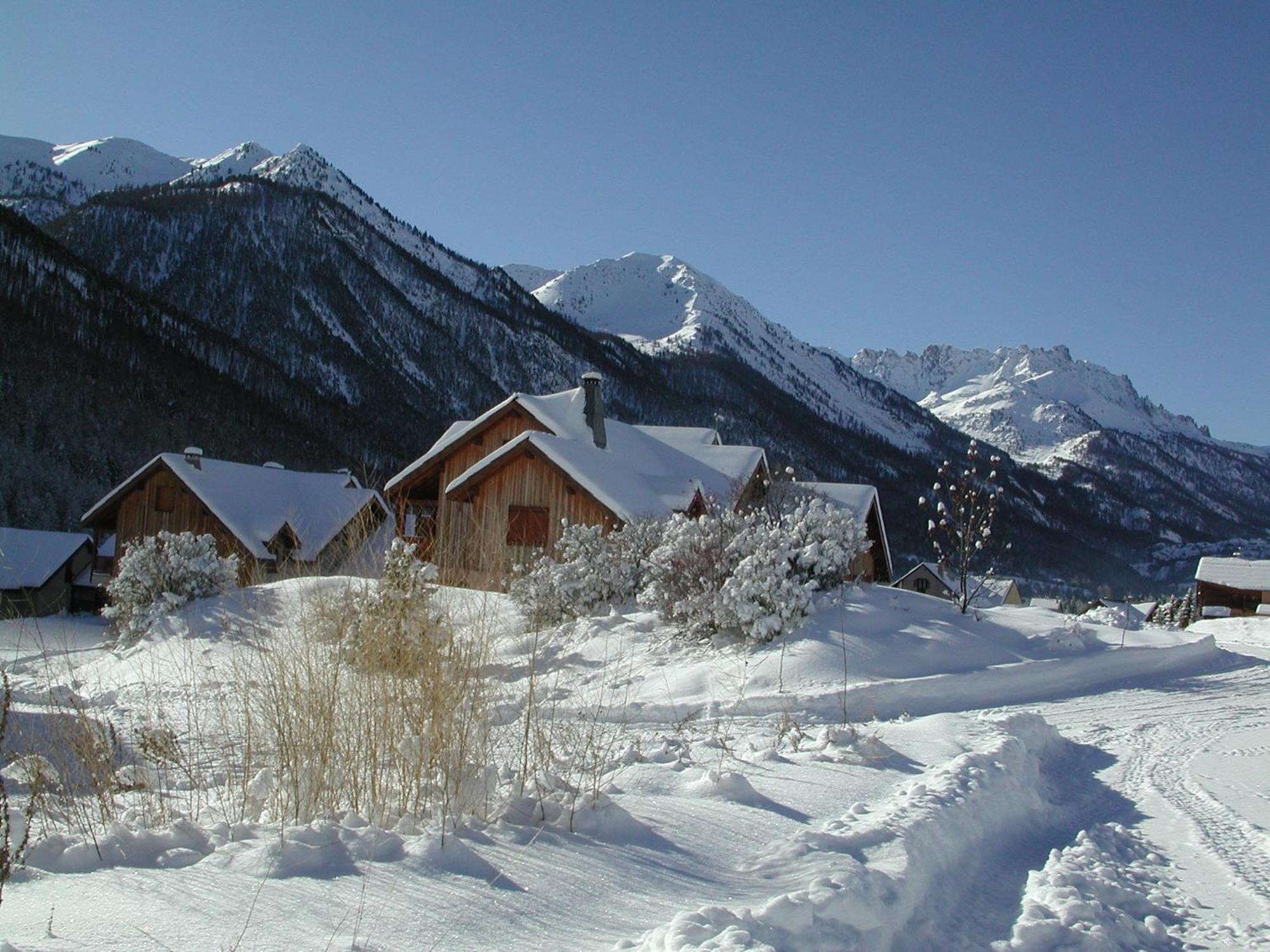 Hotel L'Echaillon Nevache Exterior photo